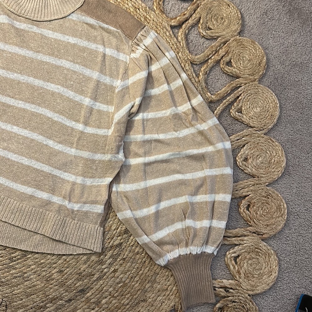 Sweater - Picture 2 of 5